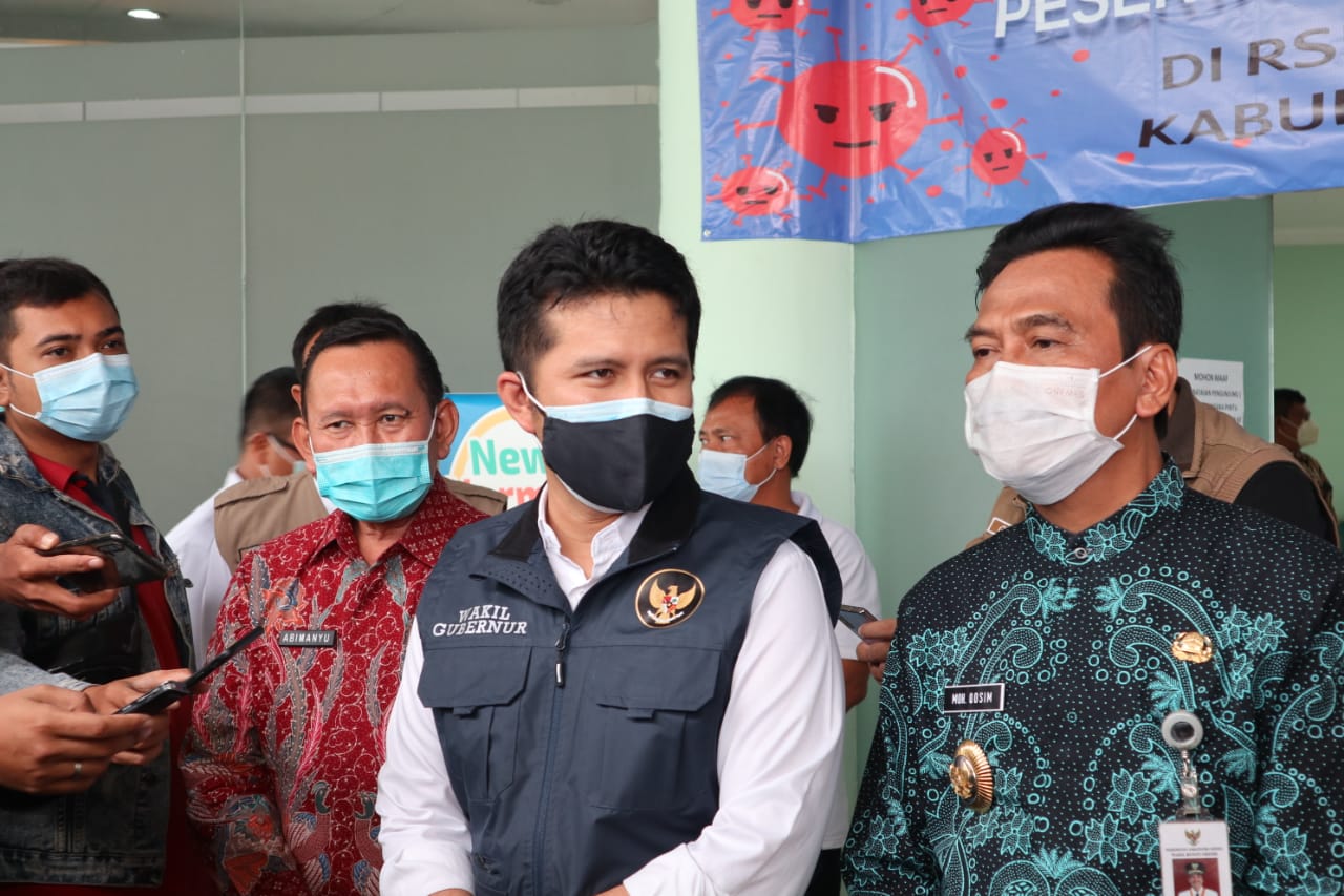 Vaksinasi di Gresik, Wagub Emil : Witing Tresno Jalaran Soko Kulino