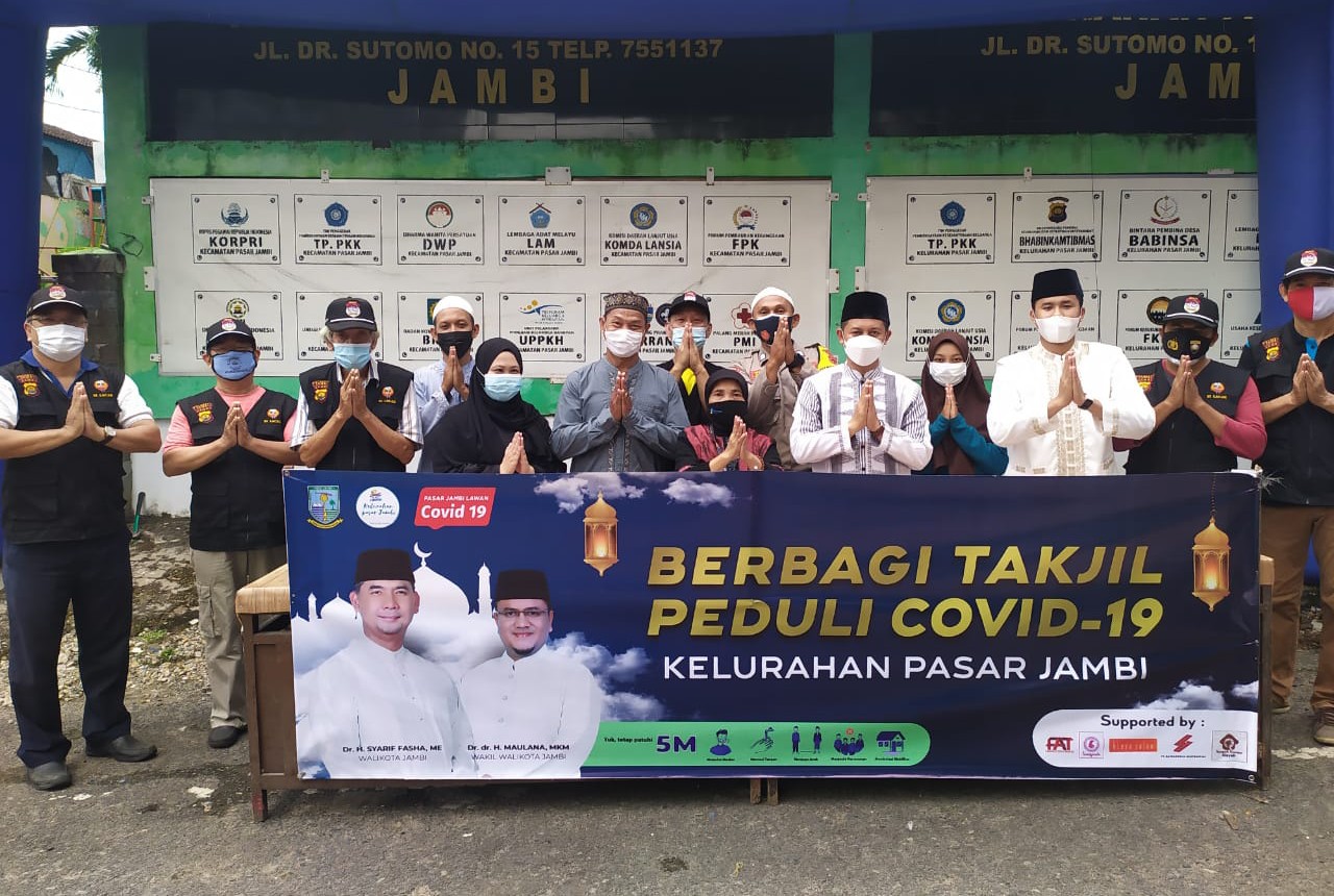 Kelurahan Pasar Kota Jambi Gelar Berbagi Takjil dan Bukber