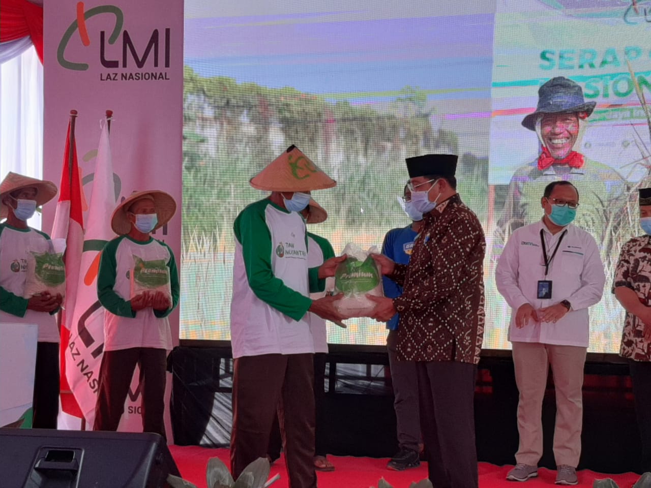 Laznas LMI Dan Pemprov Jatim Kompak Beli 5000 Ton Beras Petani Lokal