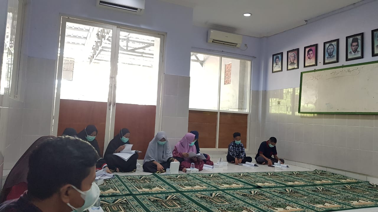 Tim Dosen Dan Mahasiswa Lakukan Pendampingan Teknologi Ke Anak-Anak Asuh
