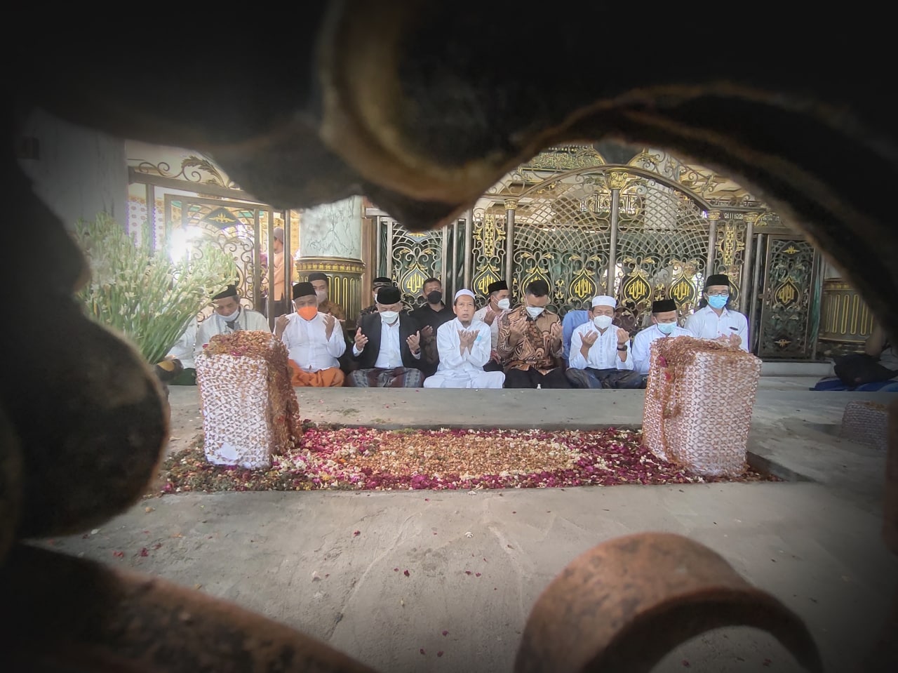 PKS Ziarahi Makam Syaikhona Cholil Bangkalan
