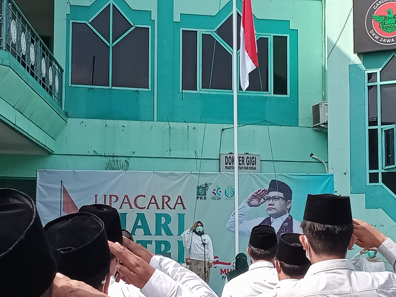 DPW PKB Jatim Gelar Upacara Bendera Peringati HSN 2021