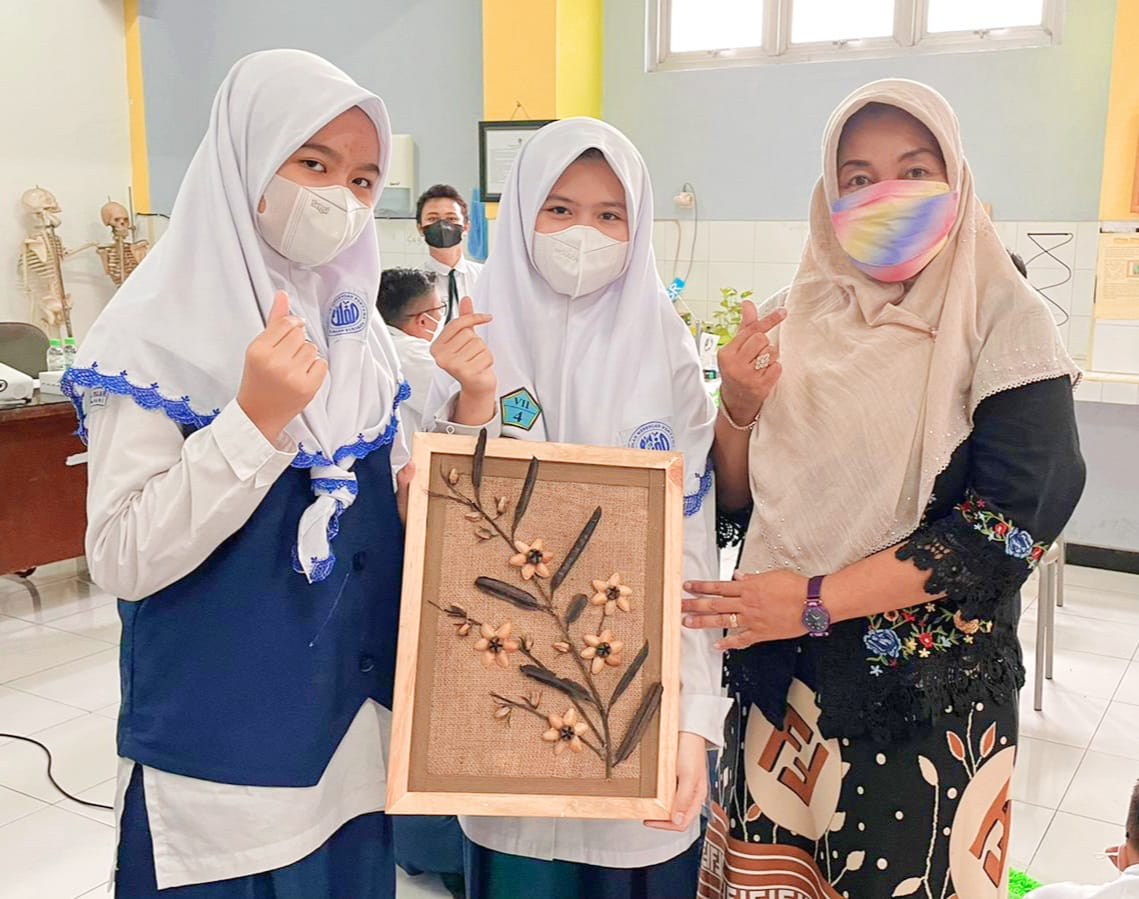 Menengok Keseruan Kelas Preneur Day SMP Al Falah Deltasari