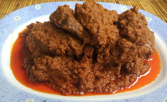 Masyarakat Sumbar Kirim 7 Ton Rendang Bantu Korban Letusan Semeru