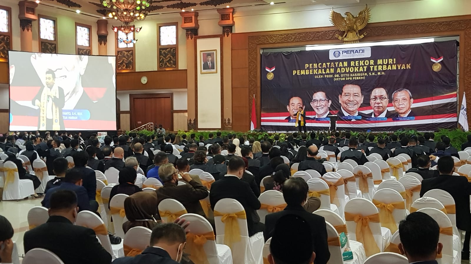Pembekalan 15.000 Advokat, Ini Pesan Ketua Peradi