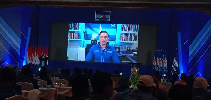 AHY Akrab Sapa Khofifah dan Eri Cahyadi