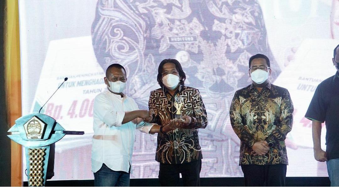 Budi Leksono Terima Penghargaan SIWO Award 2022