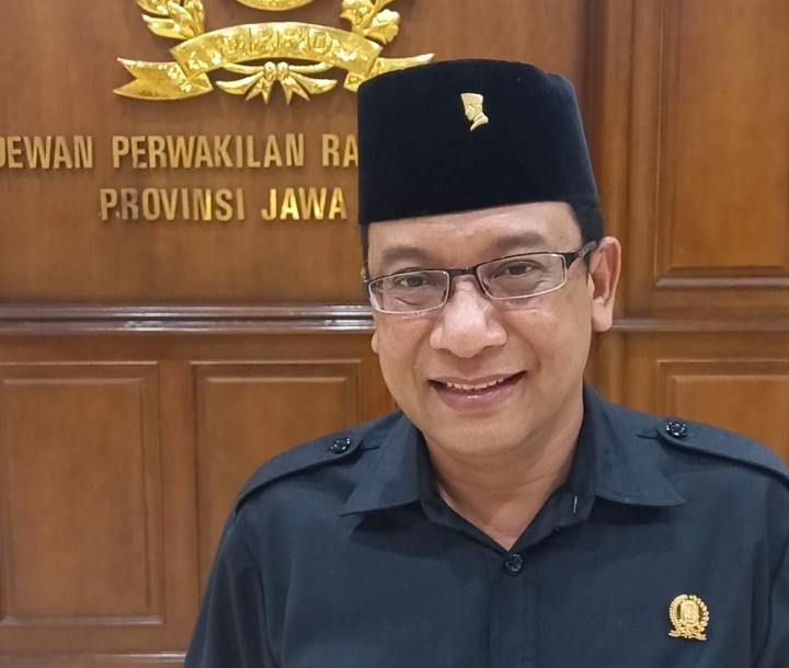 Apresiasi Kinerja Gubernur Jatim, Daniel Rohi Desak Anggaran Perekonomian Ditingkatkan