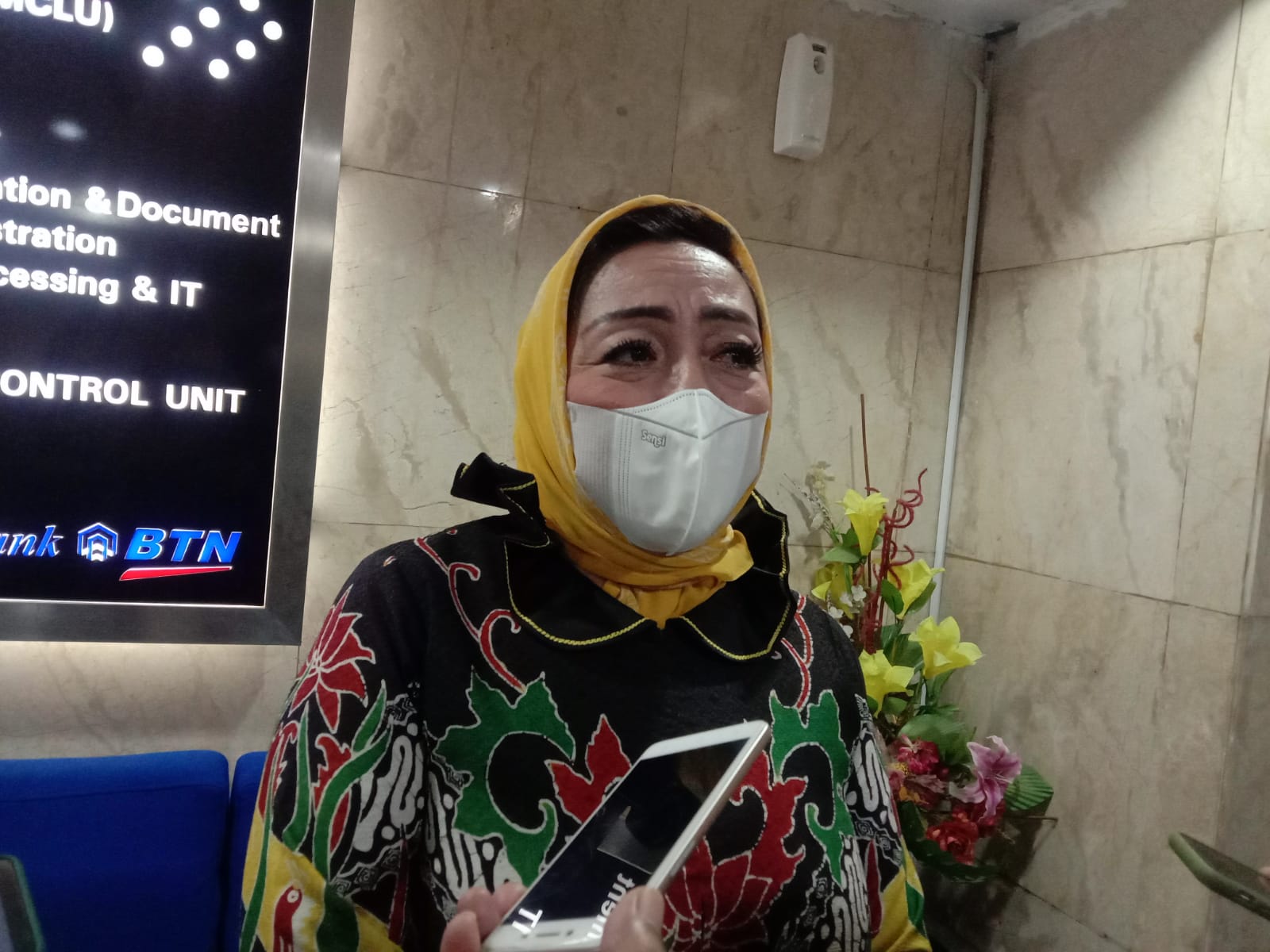 DPRD Surabaya Bantu Minta Sertifikat Warga Babat Jerawat di Bank BTN