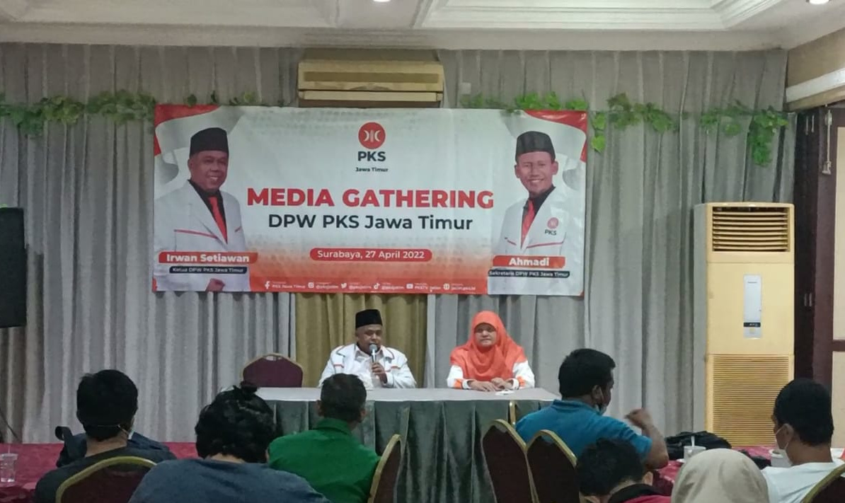 PKS Jatim Bagikan 2 Juta Takjil dan Makan Sahur Sukses Dibagikan selama Ramadan