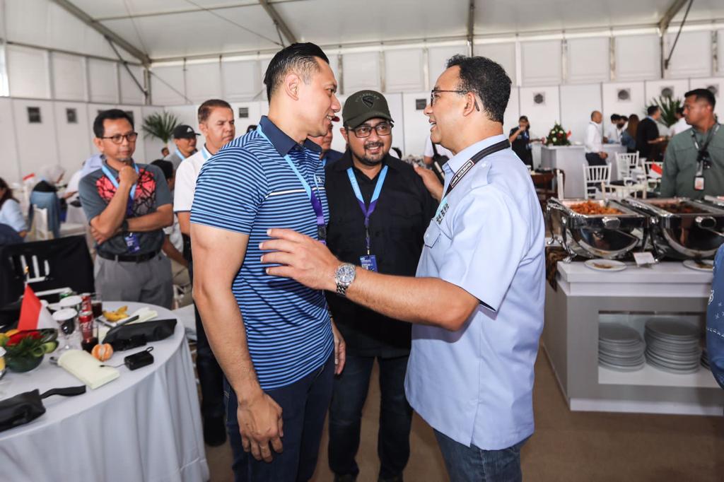 AHY dan Anies Baswedan Tampak Akrab saat Nonton Formula E