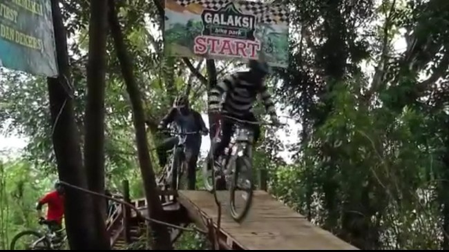 Yuk, Jajal Keseruan Track Galaksi Bike Park Gresik