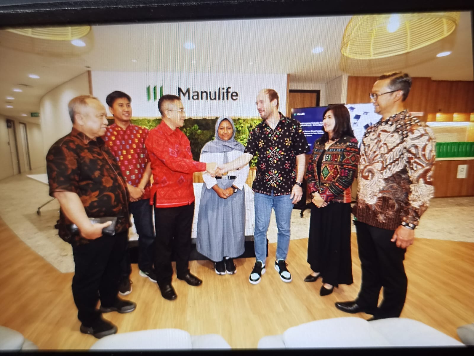 Manulife Kucurkan Beasiswa Kuliah Untuk Pelajar Berkebutuhan Khusus
