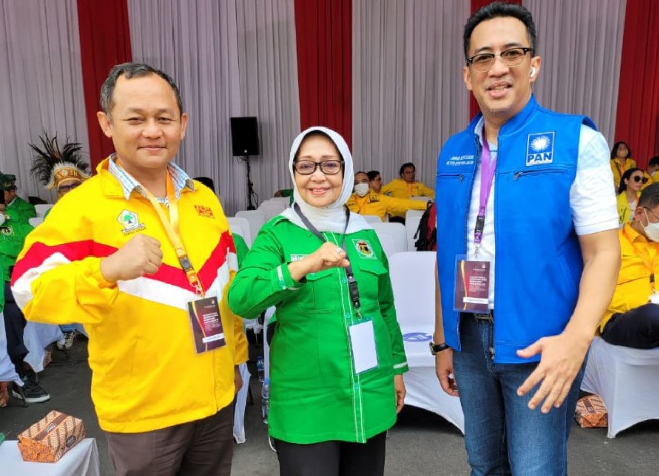 Ketua Golkar Jatim Sarmuji Bangga Reog Ponorogo Antar KIB Daftar ke KPU