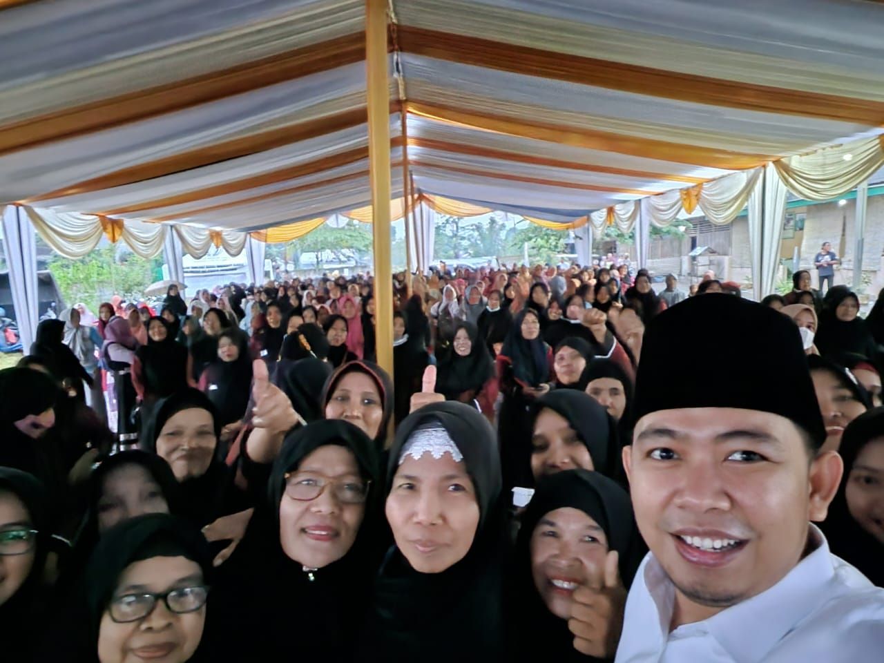 Gus Fawait Disambati Emak-emak di Jember soal Kenaikan BBM