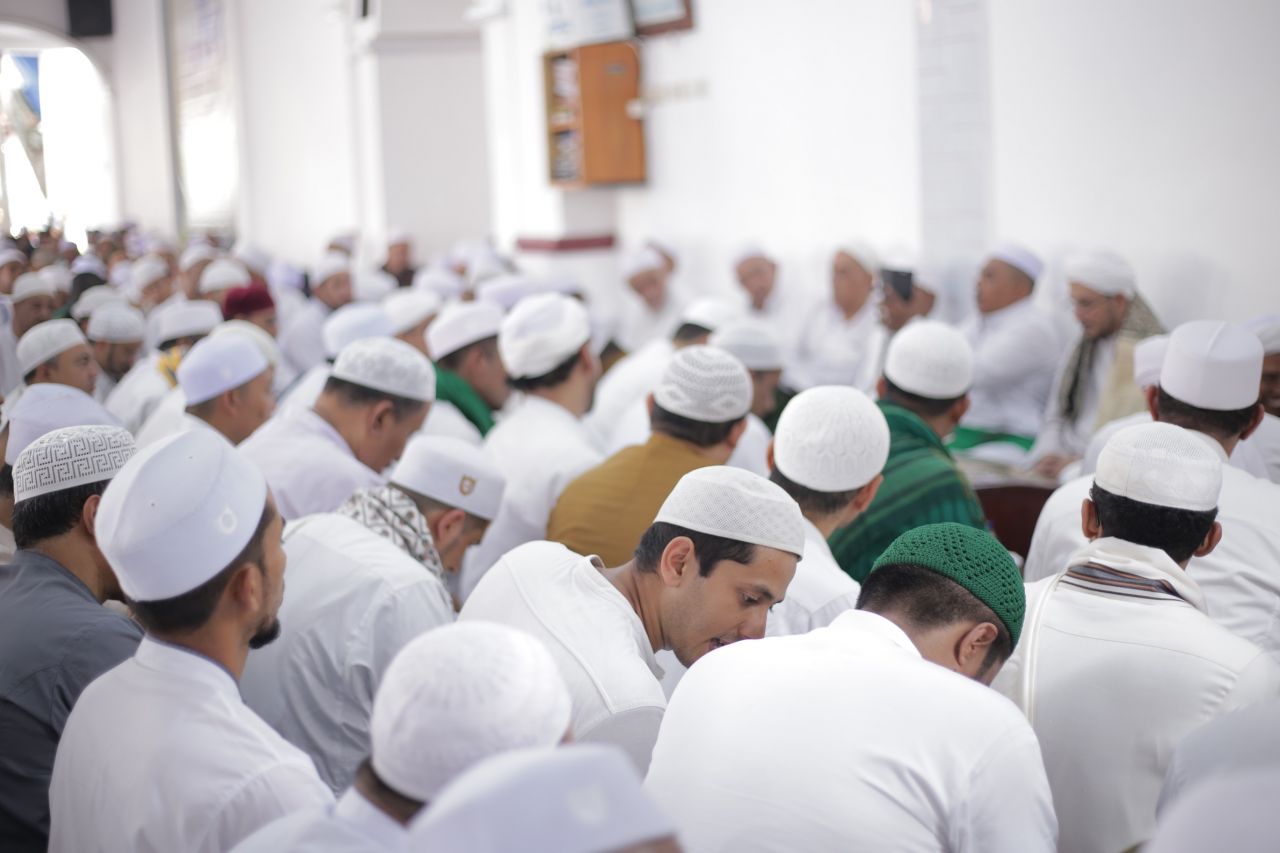 Ribuan Massa Hadiri Haul Habib Husein Sang Penyebar Islam di Lereng Semeru