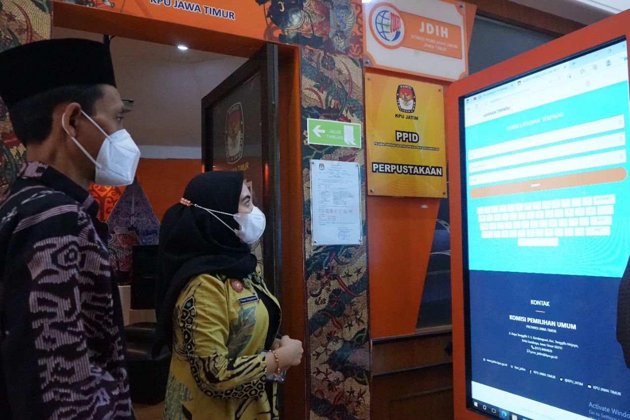 KPU Jatim Terima Kunjungan Penilaian Ketaatan Layanan Informasi, Ini Hasilnya