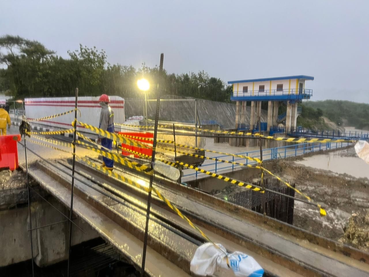 Waduk Pacal Meluap Lumpuhkan Jalur Bojonegoro - Nganjuk, Ini Respons Nur Azis