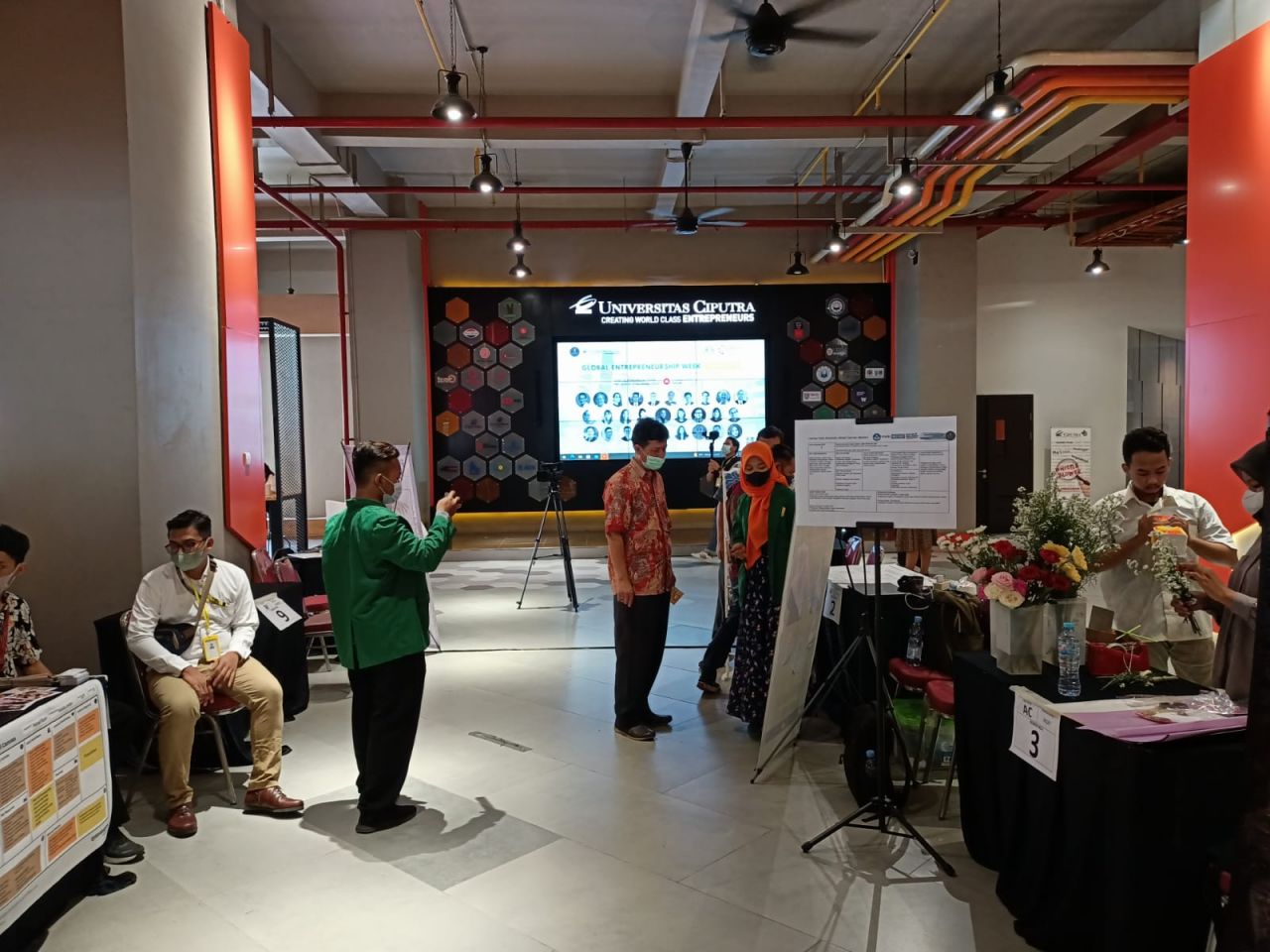Universitas Ciputra Surabaya Gelar Wirausaha Merdeka Demo Day