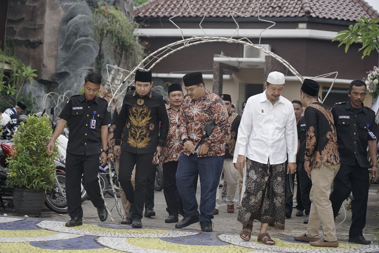 Lantik DPC Pasuruan Raya, Ini Pesan Presiden LSN untuk Hadapi Resesi Global