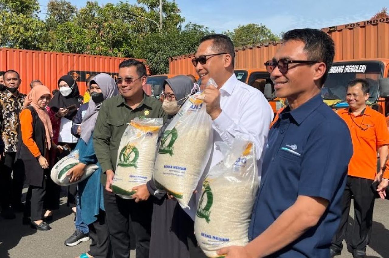 Pos Indonesia Distribusikan Bantuan Pangan Beras Pemerintah ke Penjuru Negeri
