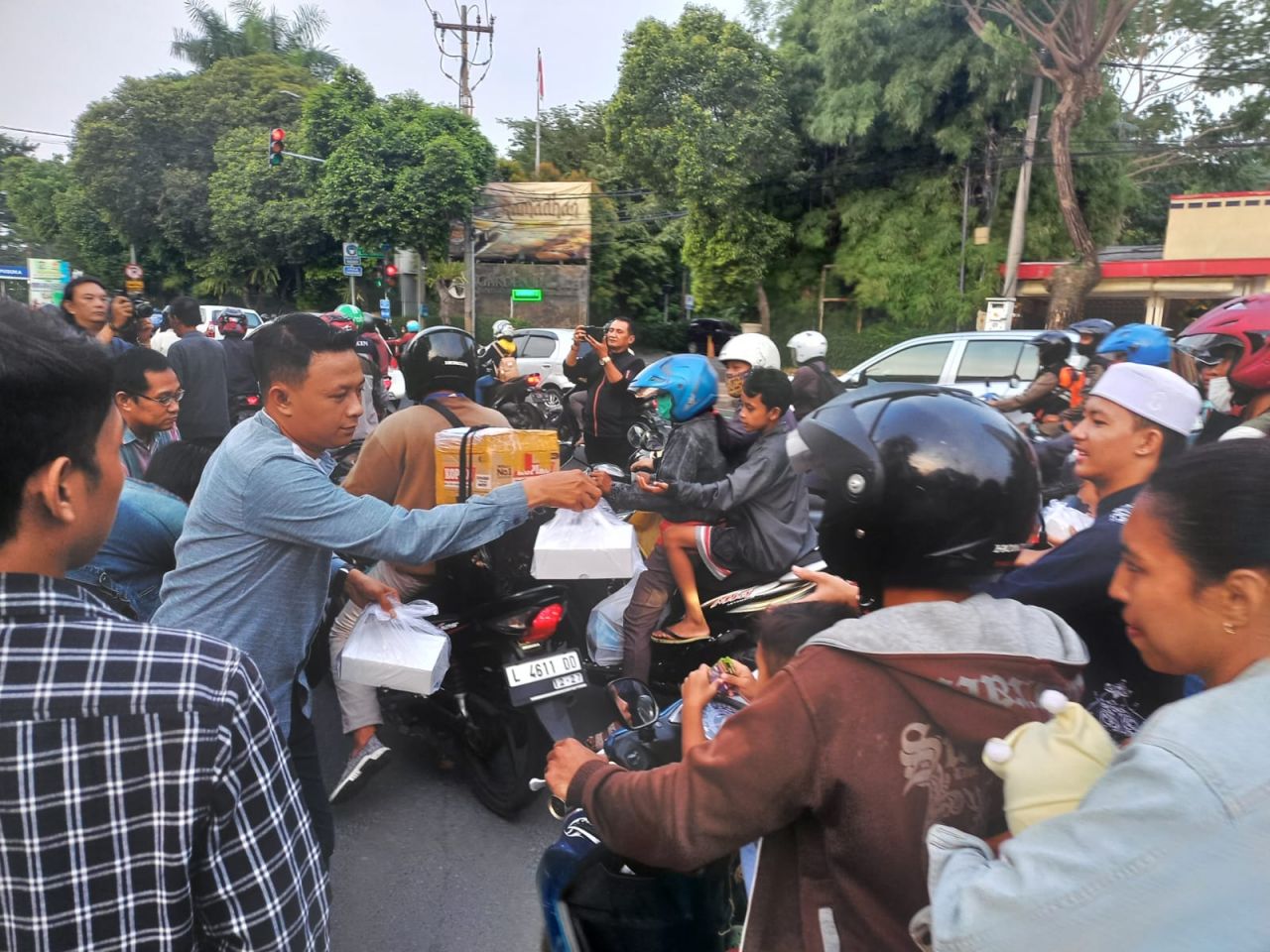 Bulan Ramadan, Pokja Judes Bagikan Takjil dan Buka Puasa Bersama