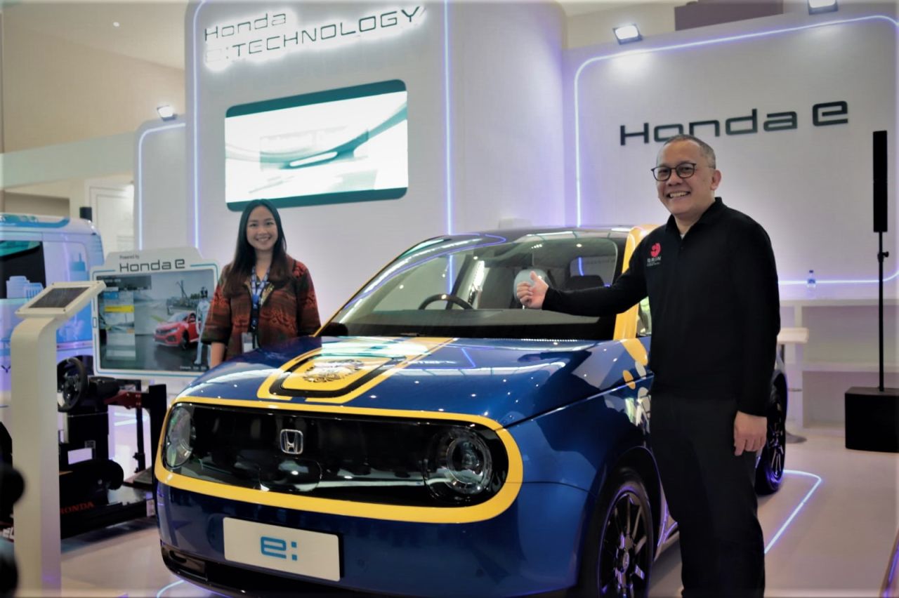 Pameran Elektrifikasi IEMS 2023, Honda Tampilkan 2 Mobil Listrik