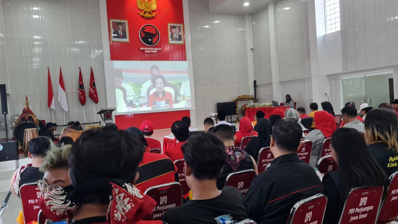 Mega Umumkan Mahfud MD Bacawapres Ganjar Pranowo, Pekik Merdeka Menggema