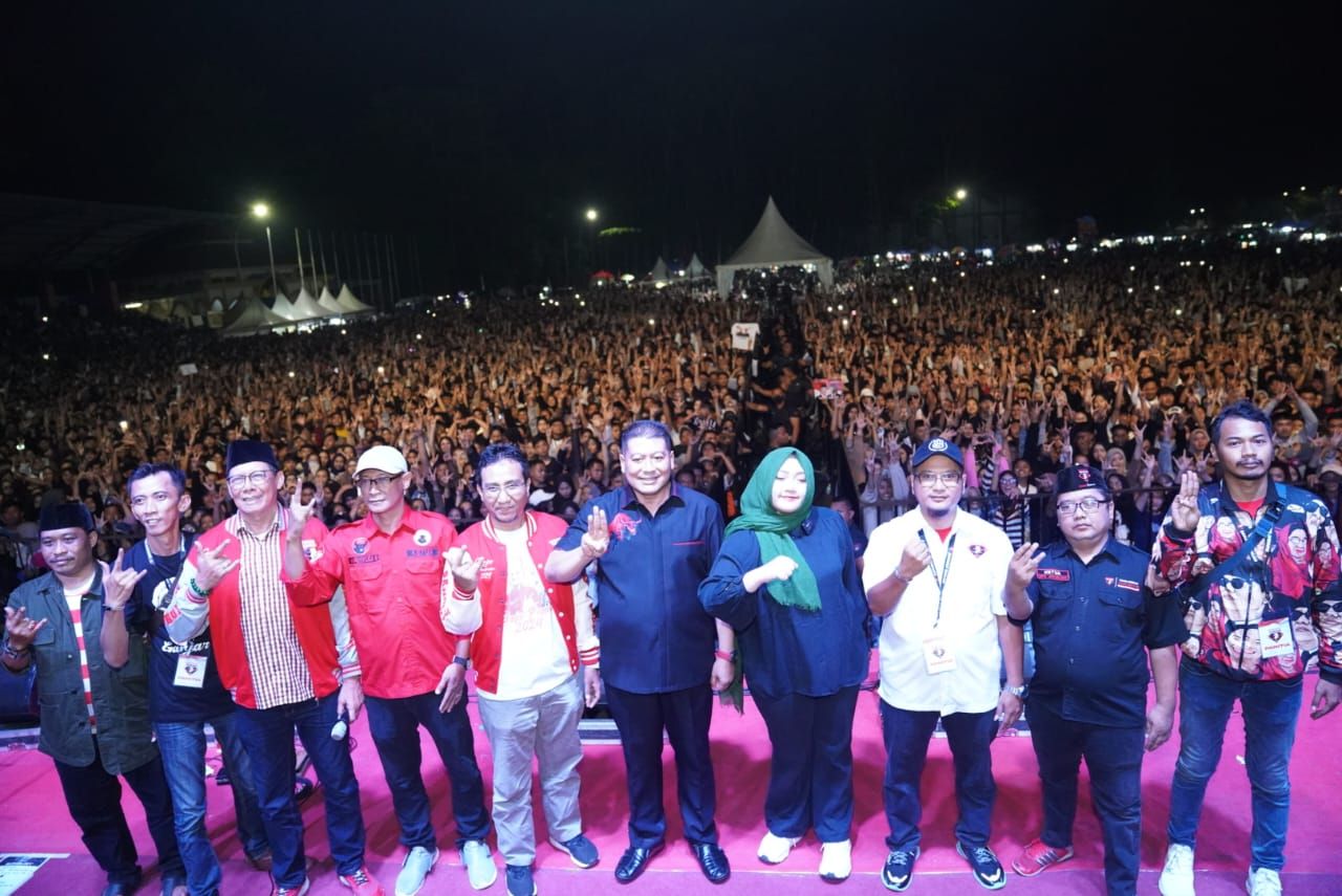 Siap Menangkan Ganjar-Mahfud,&nbsp;Sahabat Ganjar&nbsp;Adakan Pesta Rakyat&nbsp;