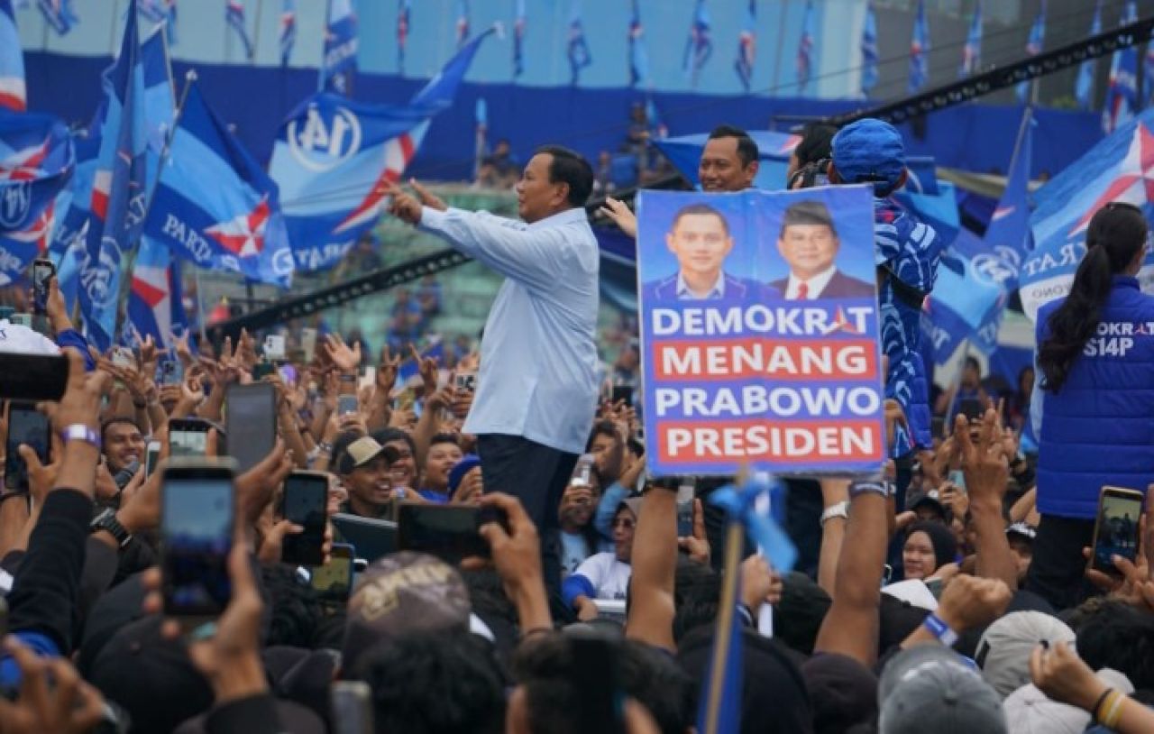 Malang Membiru, Khofifah - AHY: Demokrat Menang Prabowo Presiden!