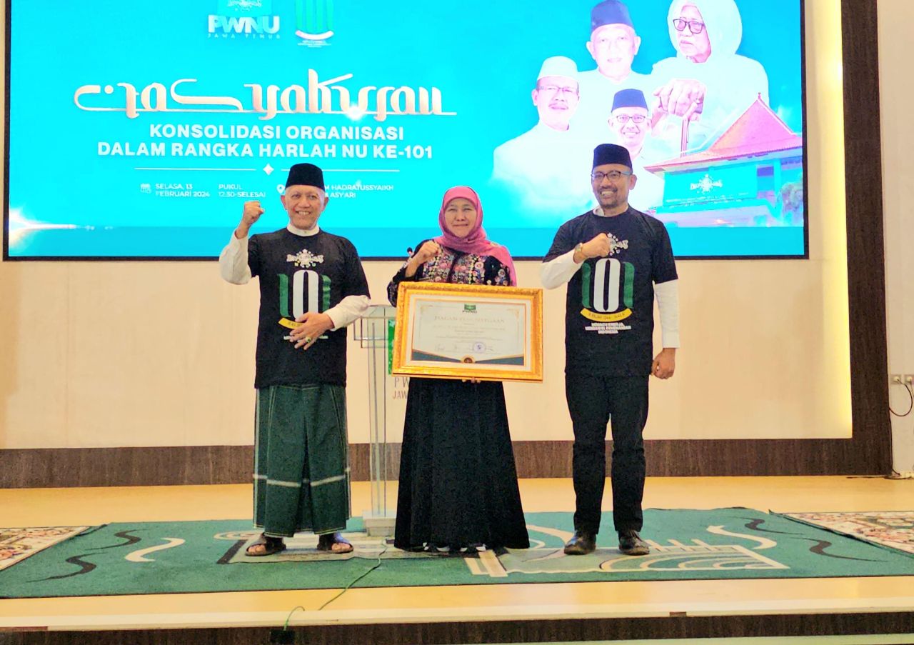 Raih Penghargaan Best Devotion dari PWNU Jatim, Khofifah: NU Punya Kekuatan Luar Biasa&nbsp;