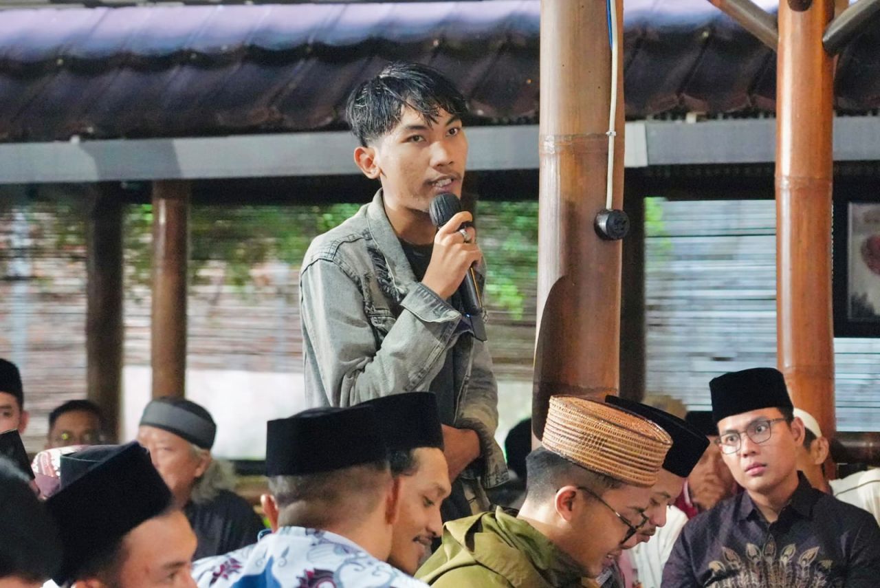 Mahasiswa dan Santri di Jombang Antusias Diskusi Bareng Gus Sadad, Bahas Apa?