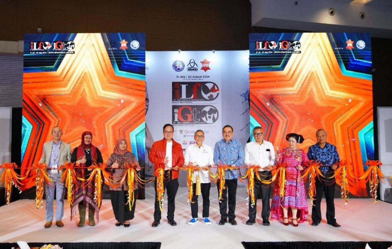 Menteri Perdagangan Zulhas Buka Pameran Indo Leather & Footwear Expo 2024