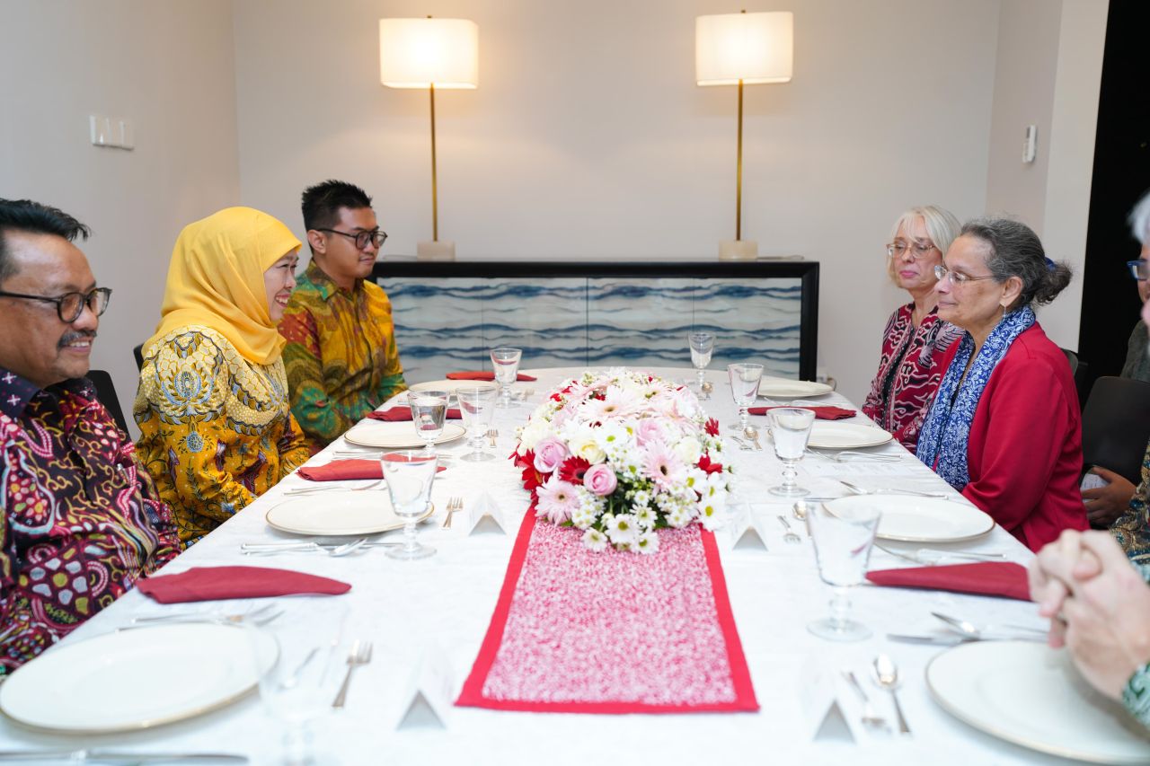 Khofifah Makan Malam Bareng Dubes Amerika, Bahas Kerja Sama Pendidikan hingga Kesehatan