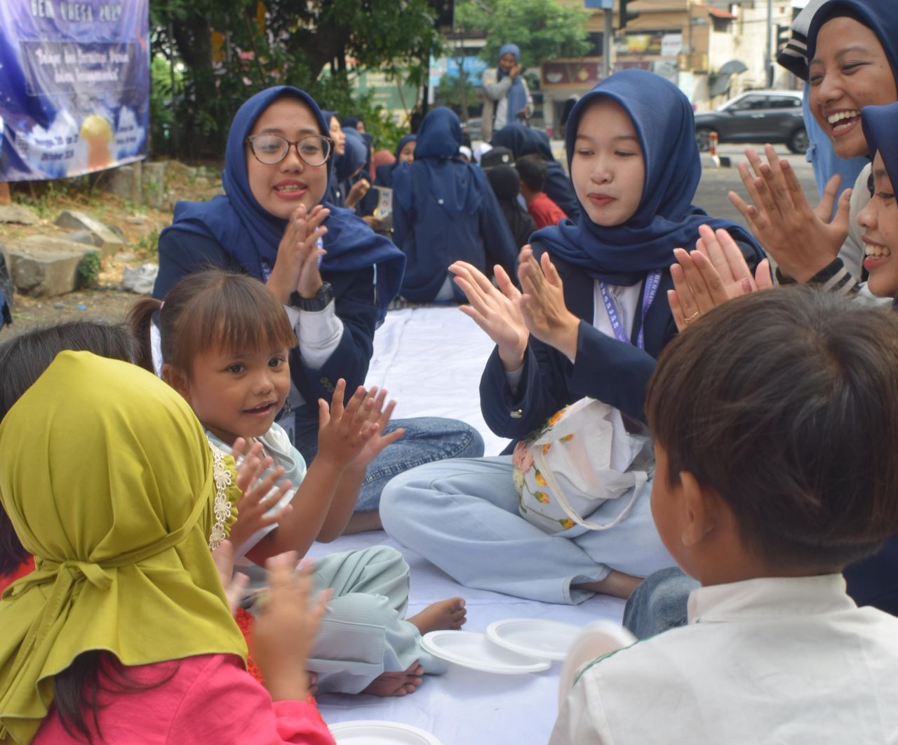 BEM Unesa Laksanakan Unesa Mengajar Vol. 1 bersama Komunitas Anak Jalanan