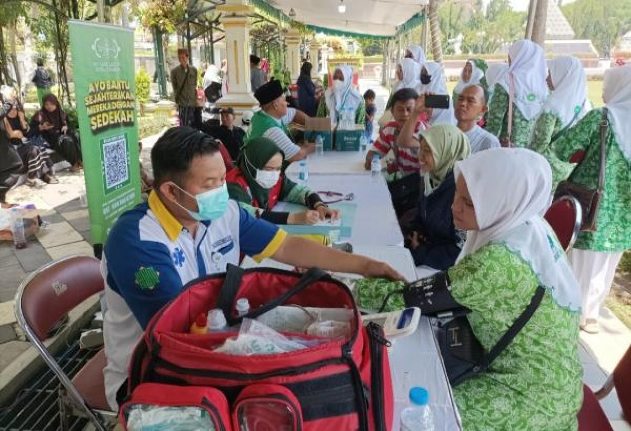 Hadir Untuk Umat, PCNU Surabaya Rayakan Hari Santri Dengan Lomba dan Pengobatan Gratis