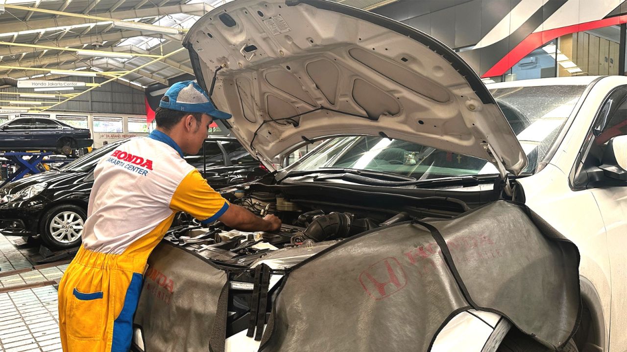 Servis Khusus Mobil Konsumen yang Terdampak Bencana Banjir Jabodetabek