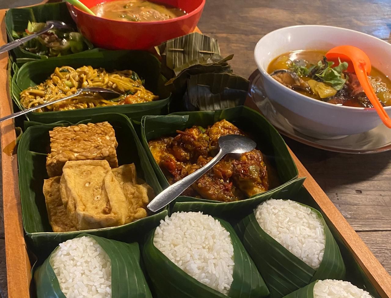 Nasi Srawung ala Waroeng JMP Surabaya, Penawar Rindu Kampung Halaman dalam Setiap Suapan