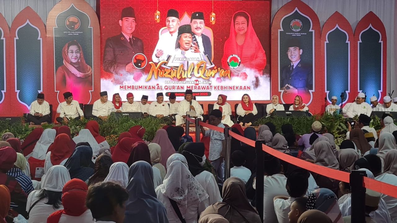 Wujud Bakti PDI Perjuangan Jatim ke Wong Cilik, Santuni Anak Yatim dan Duafa