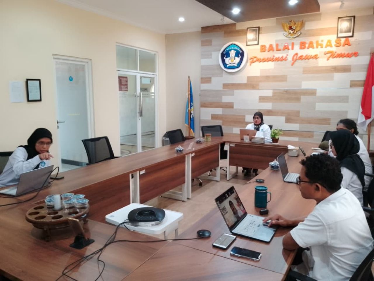 BBP Jatim Adakan Kegiatan Telaah dan Uji Coba Buku Saku BIPA