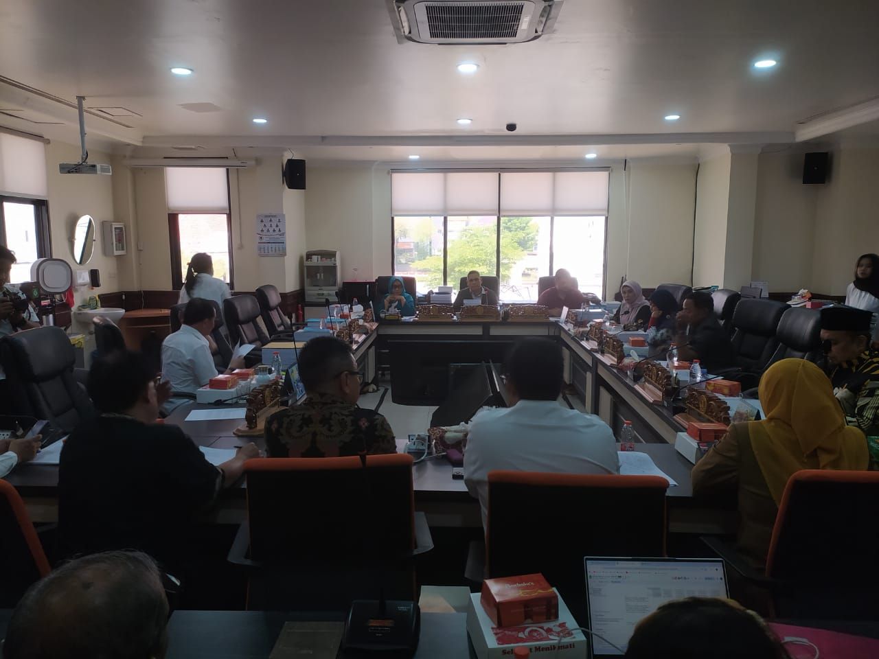 Komisi D DPRD Surabaya Mediasi Konflik SPPG dan Warga Villa Bukit Mas
