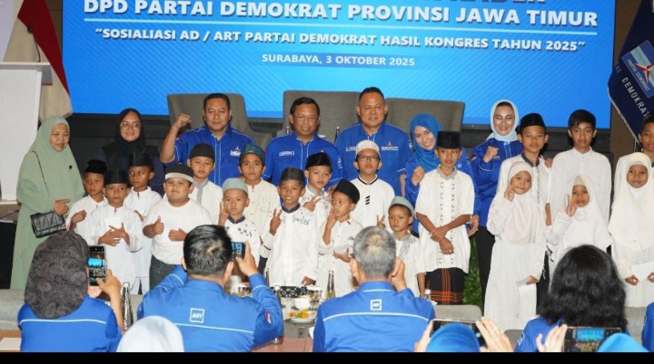 Duet Bendahara dan Sekretaris DPD Demokrat Jatim Dampingi Sekjen Herman di Dikpol Surabaya