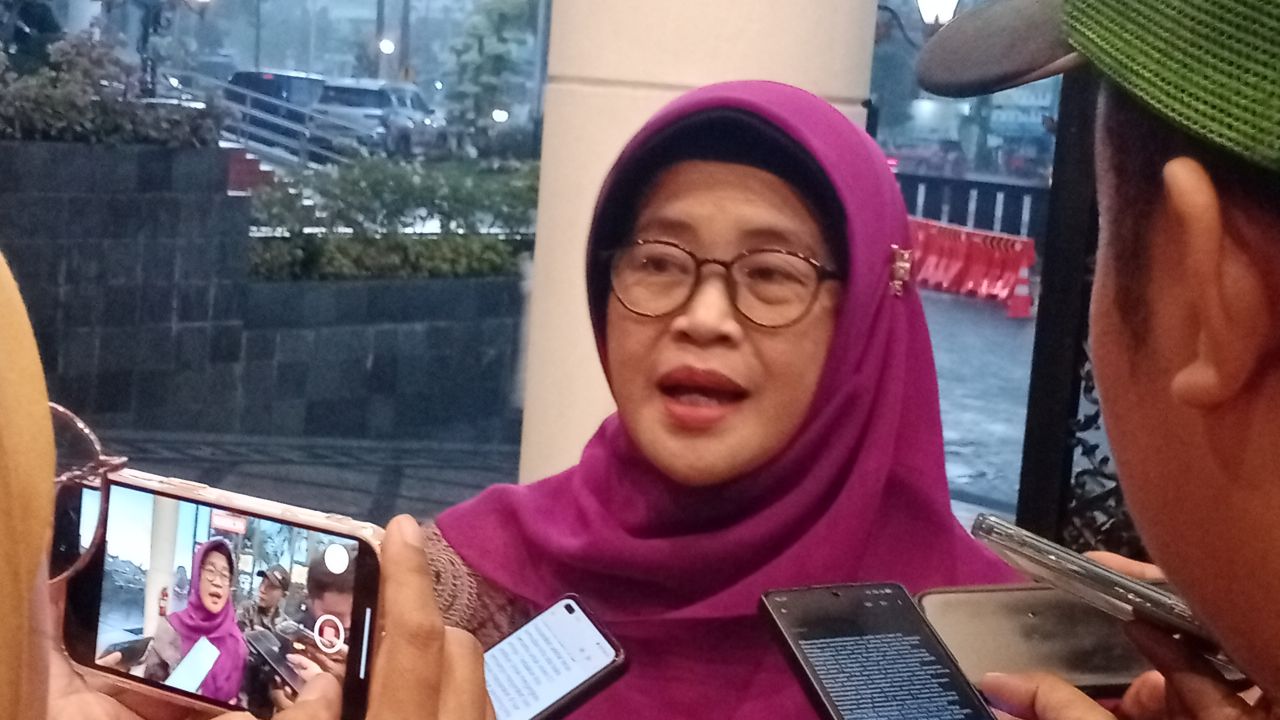 Sekretariat DPRD Jatim Bagikan 1.500 Takjil untuk Warga Krembangan Surabaya