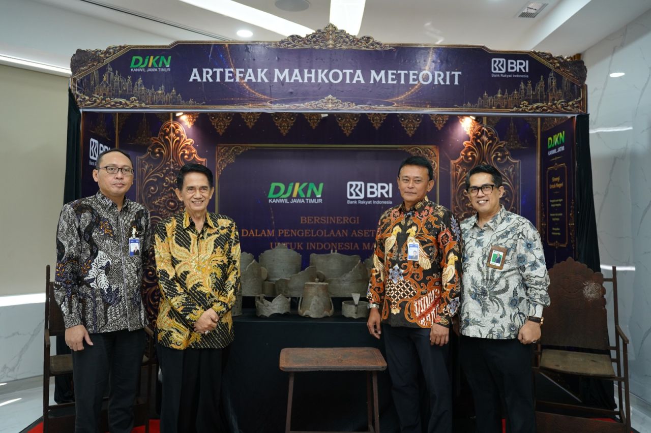 Artefak Langka Dilelang di Surabaya