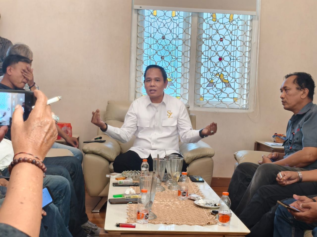 Sinergi Dengan Media, Ketua DPRD Ajak Majukan Surabaya