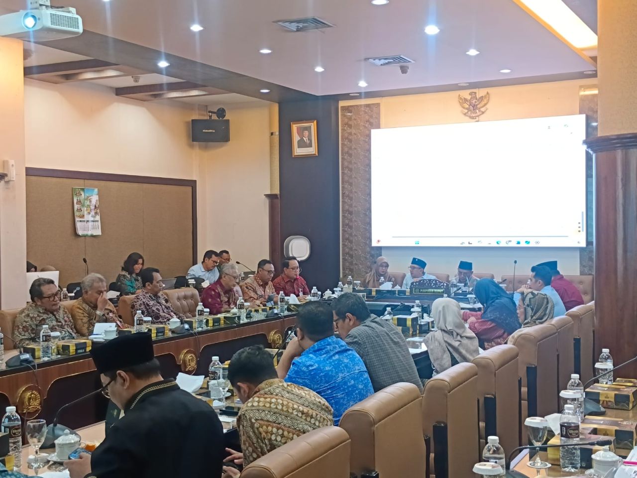 THR dan Gaji ke-13 35.680 Guru ASN Belum Cair, Komisi E DPRD Jatim Desak Pemprov Perjuangkan DAU